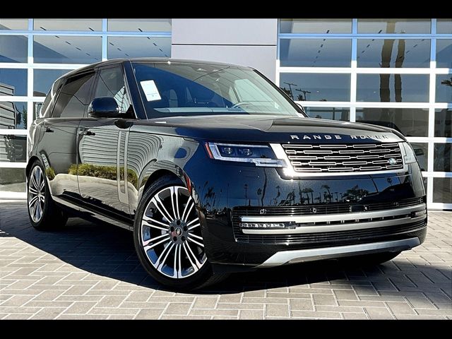 2025 Land Rover Range Rover SE