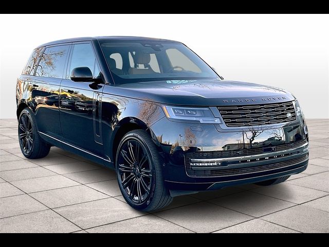 2025 Land Rover Range Rover SE