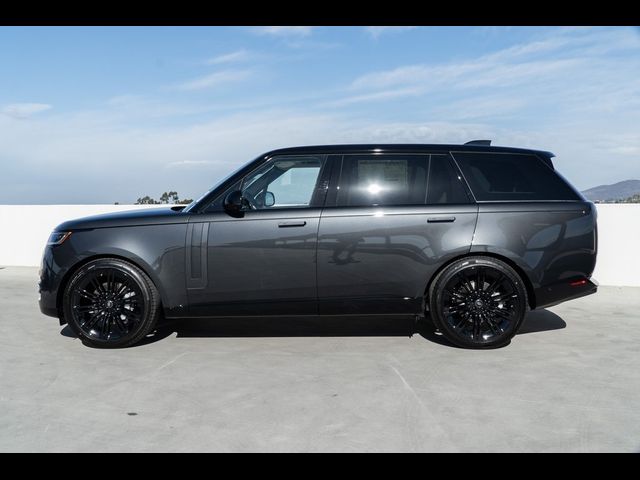 2025 Land Rover Range Rover SE