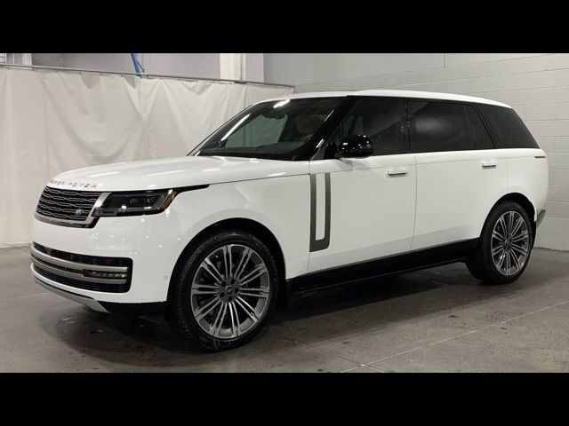 2025 Land Rover Range Rover SE