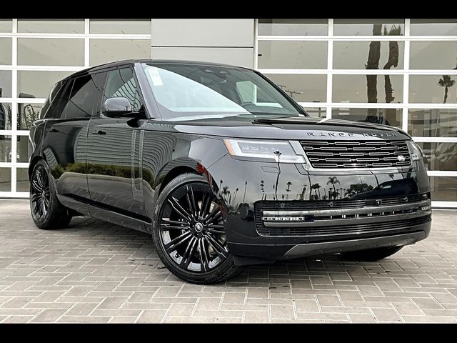 2025 Land Rover Range Rover SE