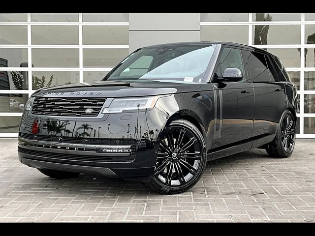 2025 Land Rover Range Rover SE