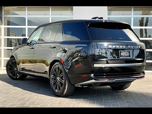 2025 Land Rover Range Rover SE