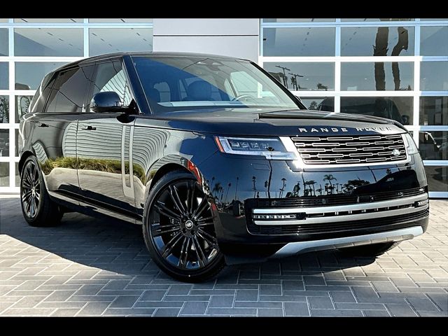 2025 Land Rover Range Rover SE