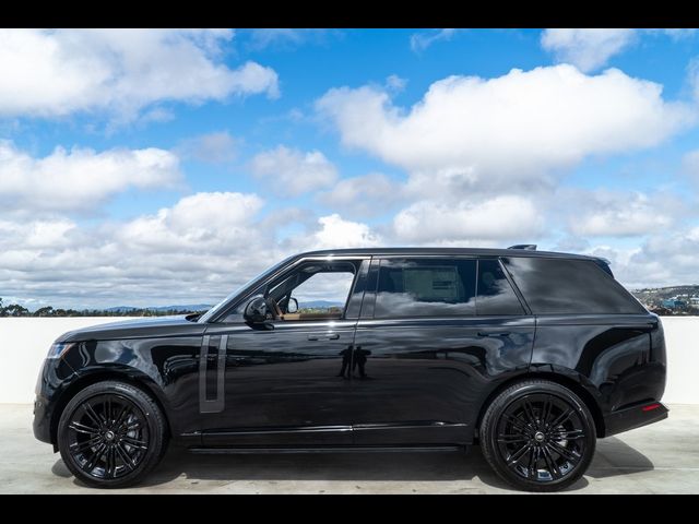 2025 Land Rover Range Rover SE