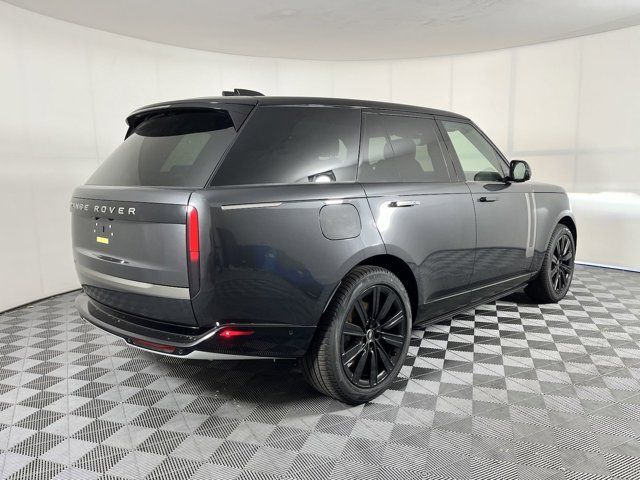 2025 Land Rover Range Rover SE