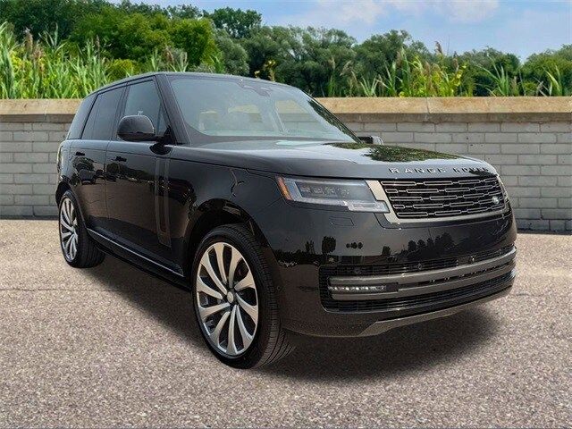 2025 Land Rover Range Rover SE
