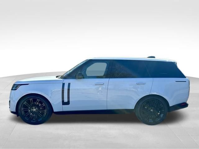 2025 Land Rover Range Rover SE