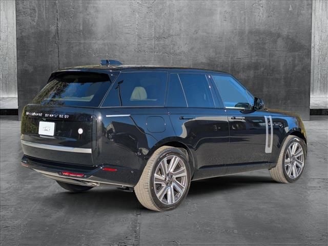 2025 Land Rover Range Rover SV