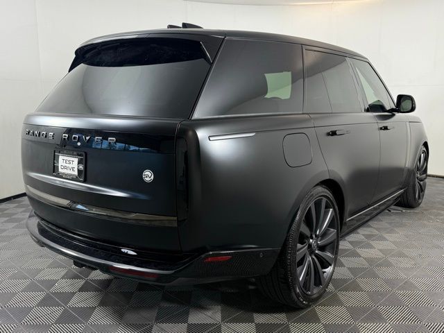 2025 Land Rover Range Rover SV