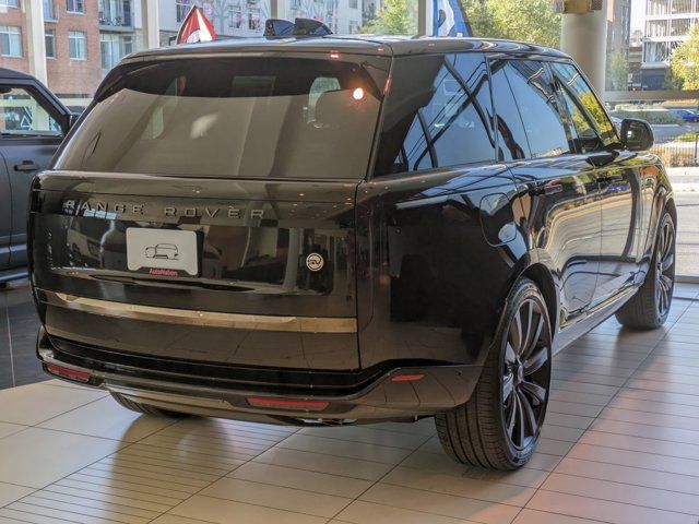 2025 Land Rover Range Rover SV