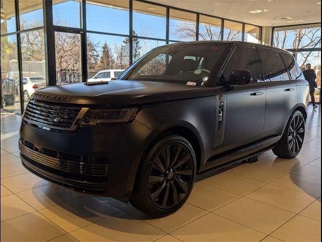 2025 Land Rover Range Rover SV