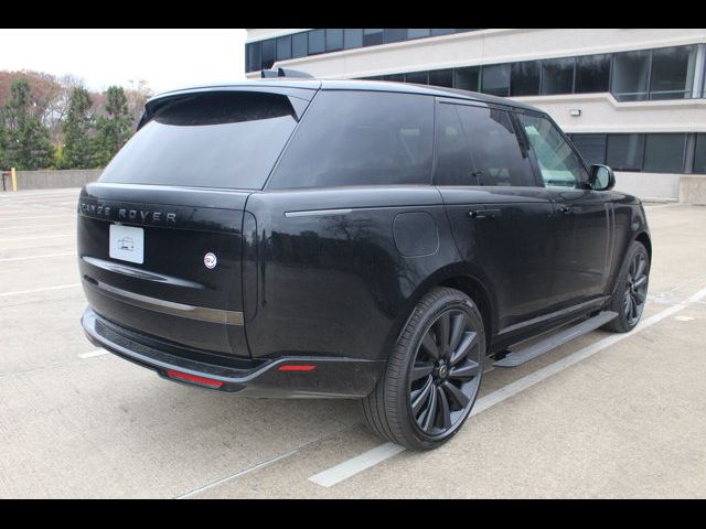 2025 Land Rover Range Rover SV