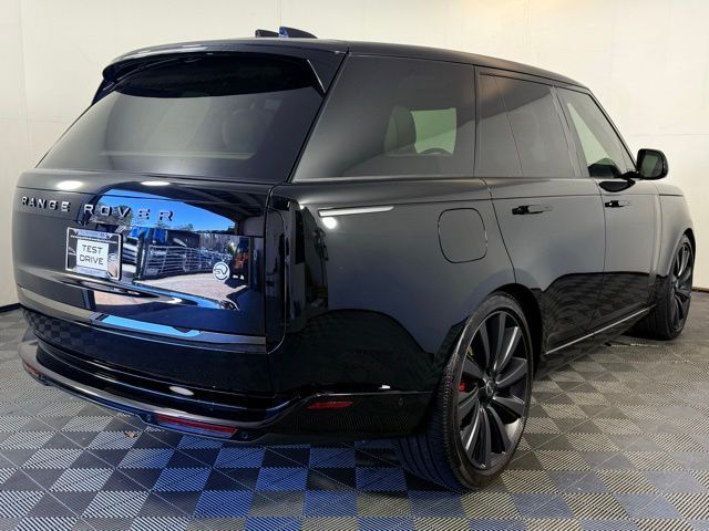 2025 Land Rover Range Rover SV