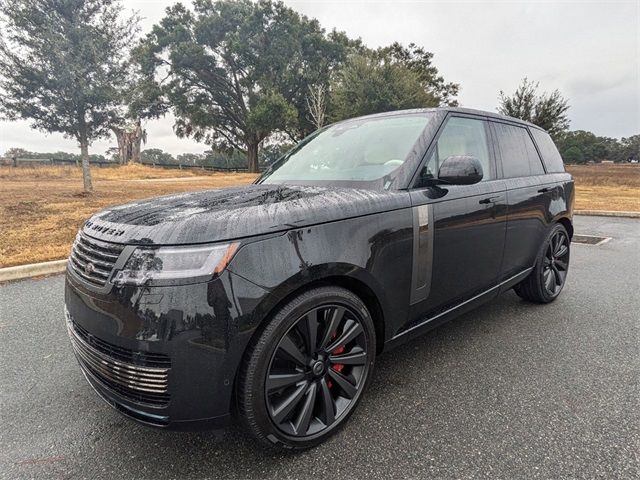 2025 Land Rover Range Rover SV