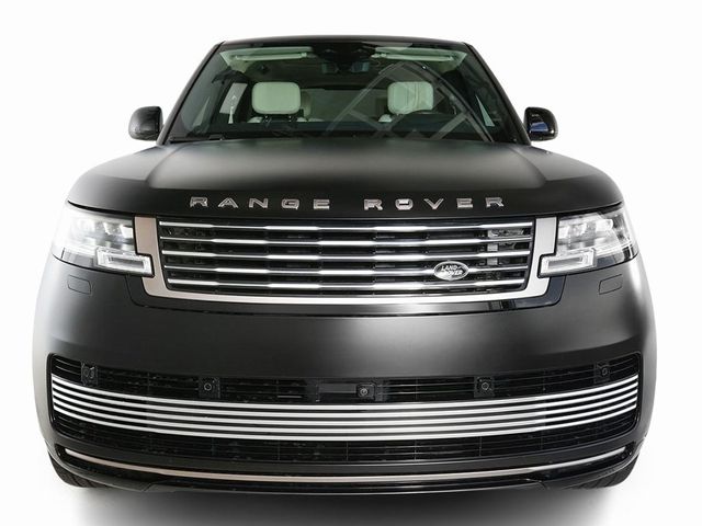 2025 Land Rover Range Rover SV