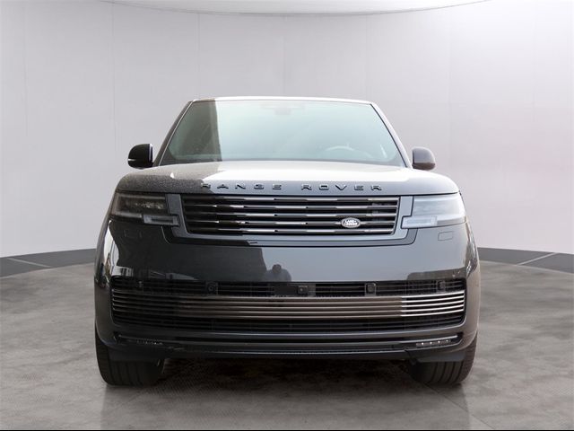 2025 Land Rover Range Rover SV