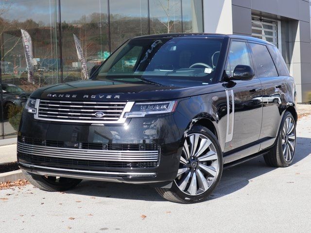 2025 Land Rover Range Rover SV