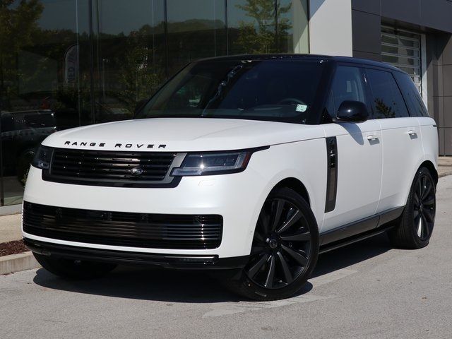 2025 Land Rover Range Rover SV