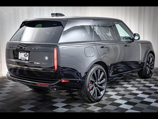 2025 Land Rover Range Rover SV