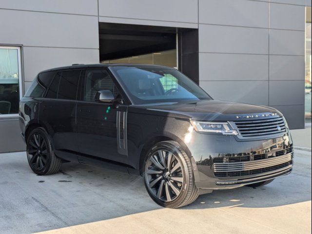 2025 Land Rover Range Rover SV