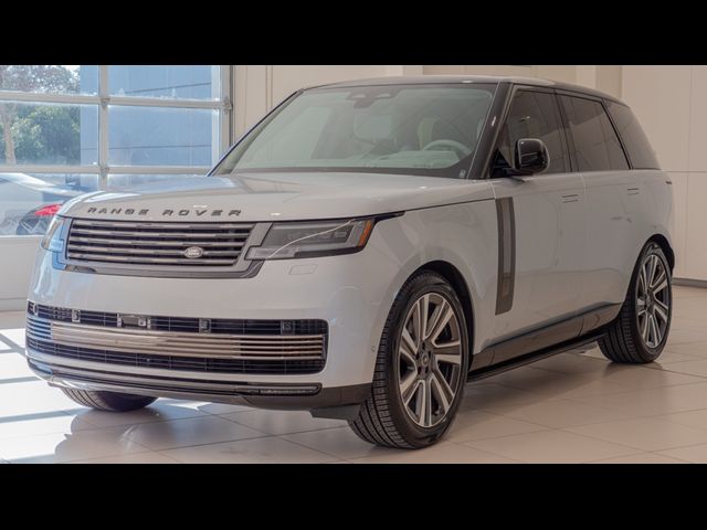 2025 Land Rover Range Rover SV