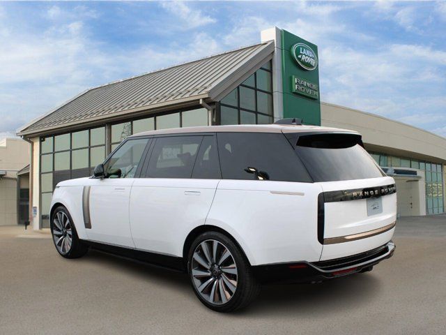 2025 Land Rover Range Rover SV