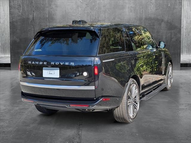 2025 Land Rover Range Rover SV