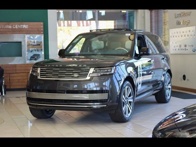 2025 Land Rover Range Rover SV