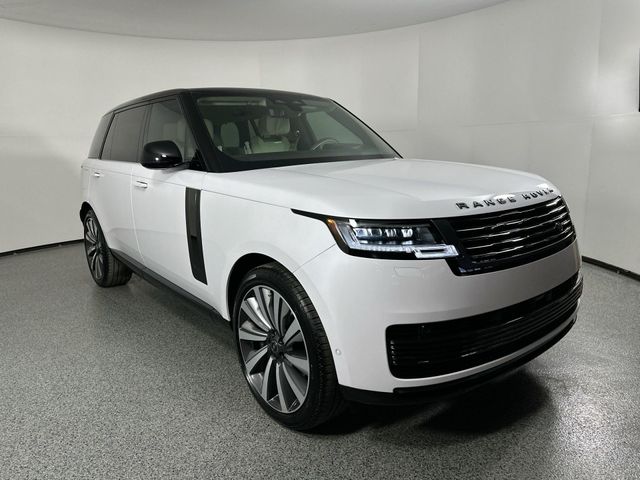 2025 Land Rover Range Rover SV