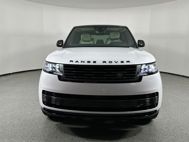 2025 Land Rover Range Rover SV