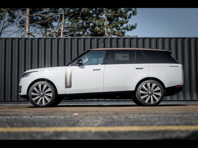 2025 Land Rover Range Rover SV