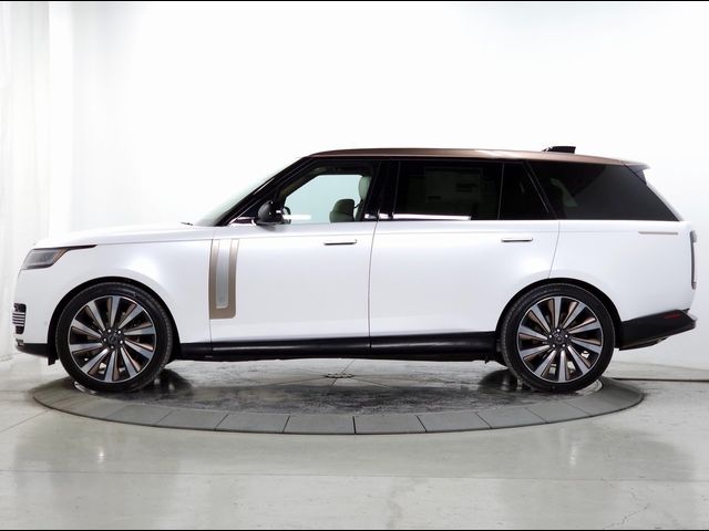 2025 Land Rover Range Rover SV