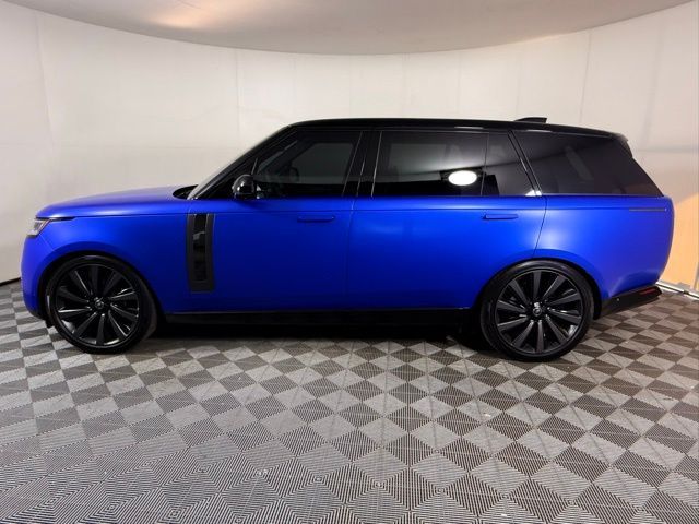 2025 Land Rover Range Rover SV