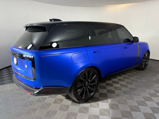 2025 Land Rover Range Rover SV