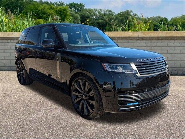 2025 Land Rover Range Rover SV