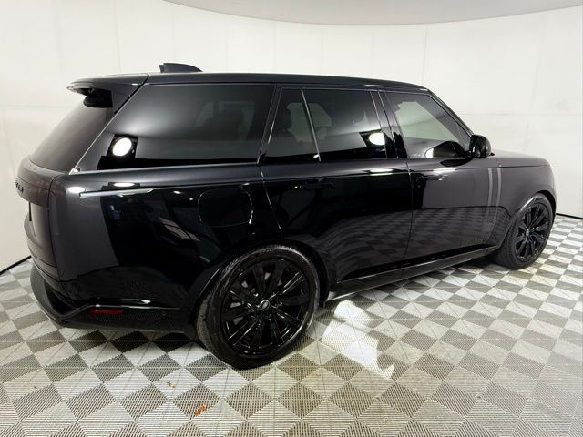 2025 Land Rover Range Rover SE