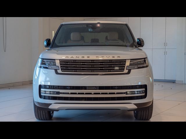 2025 Land Rover Range Rover SE