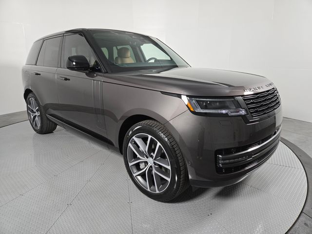 2025 Land Rover Range Rover SE