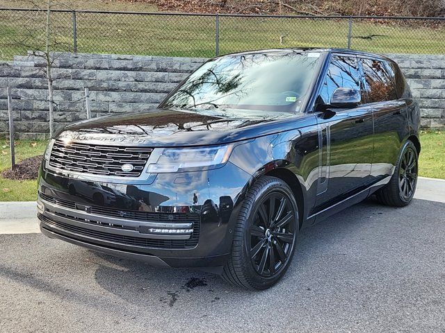 2025 Land Rover Range Rover SE