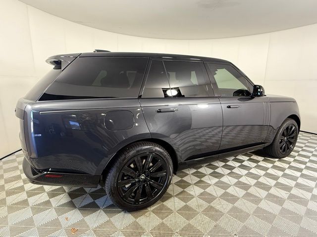 2025 Land Rover Range Rover SE