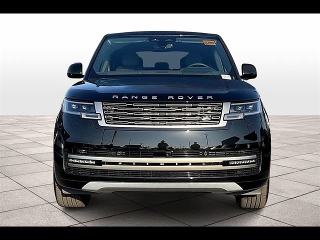 2025 Land Rover Range Rover SE