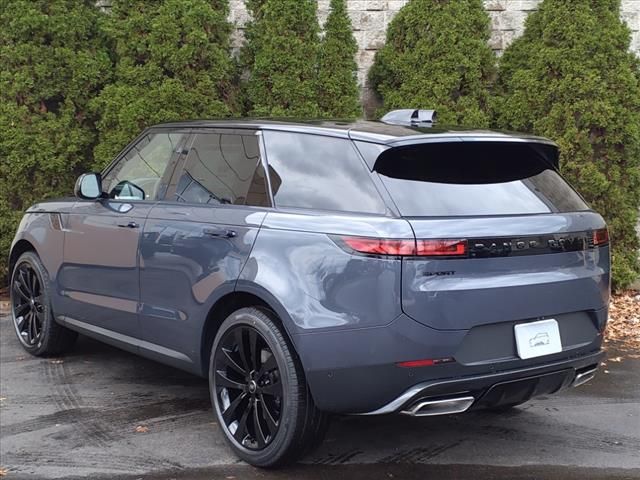 2025 Land Rover Range Rover Sport SE