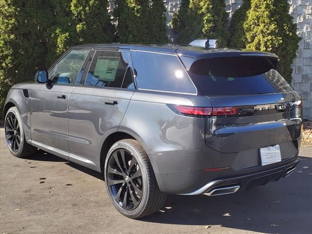 2025 Land Rover Range Rover Sport SE