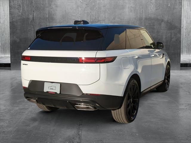 2025 Land Rover Range Rover Sport SE