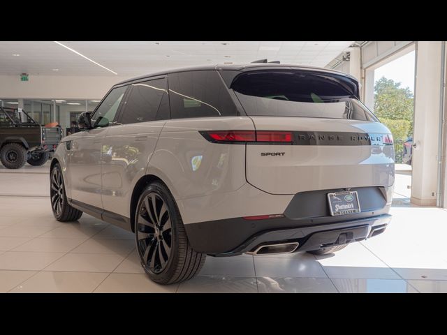 2025 Land Rover Range Rover Sport SE