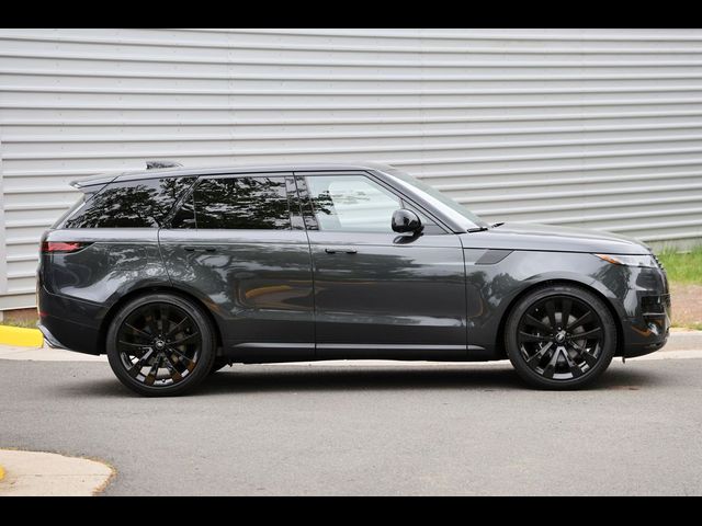 2025 Land Rover Range Rover Sport SE