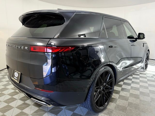 2025 Land Rover Range Rover Sport SE