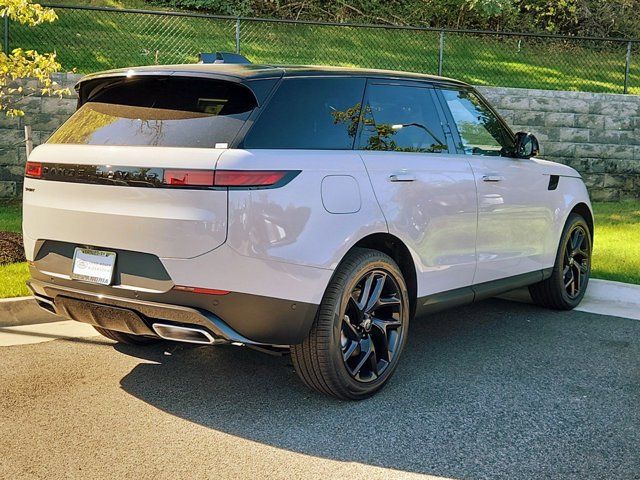 2025 Land Rover Range Rover Sport SE