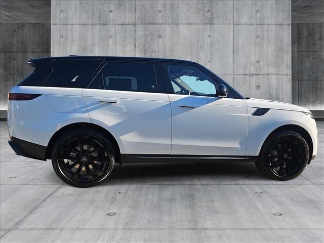 2025 Land Rover Range Rover Sport SE